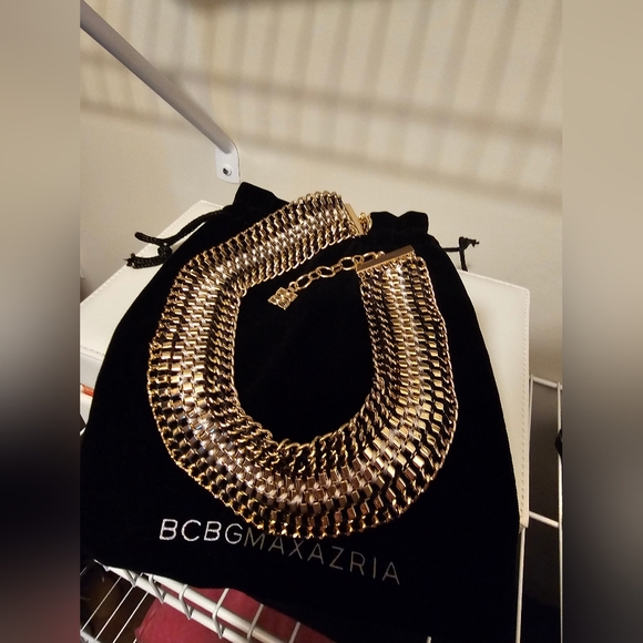 Necklace- BCBG Chunky Gold-black amd white string - Picture 1 of 2